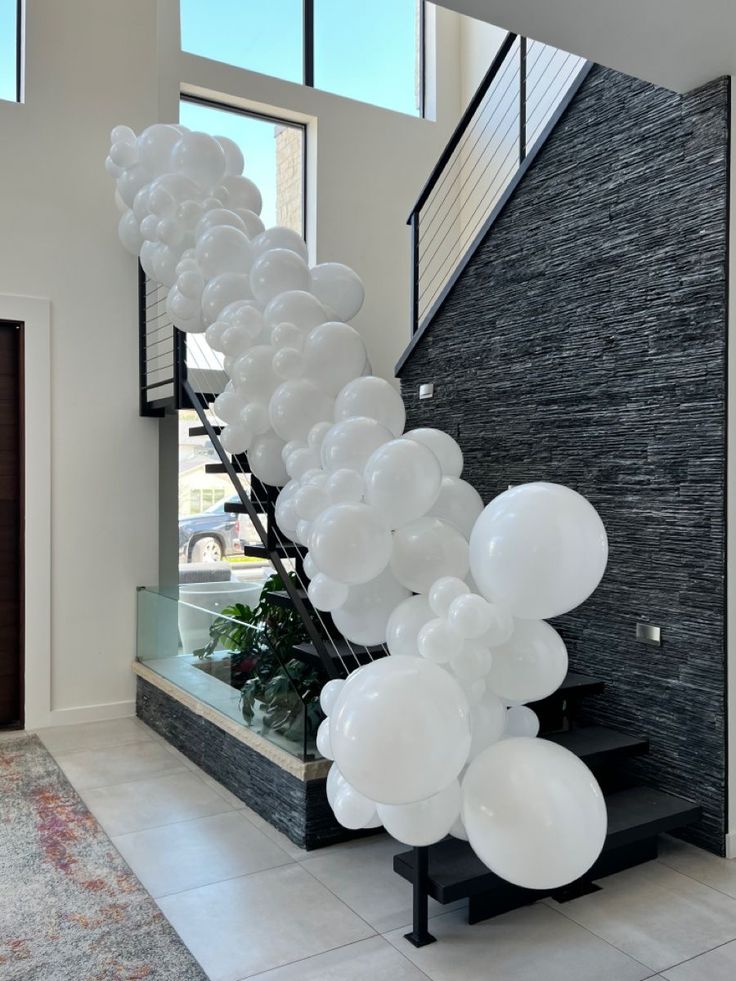 Signature Stairway Garland